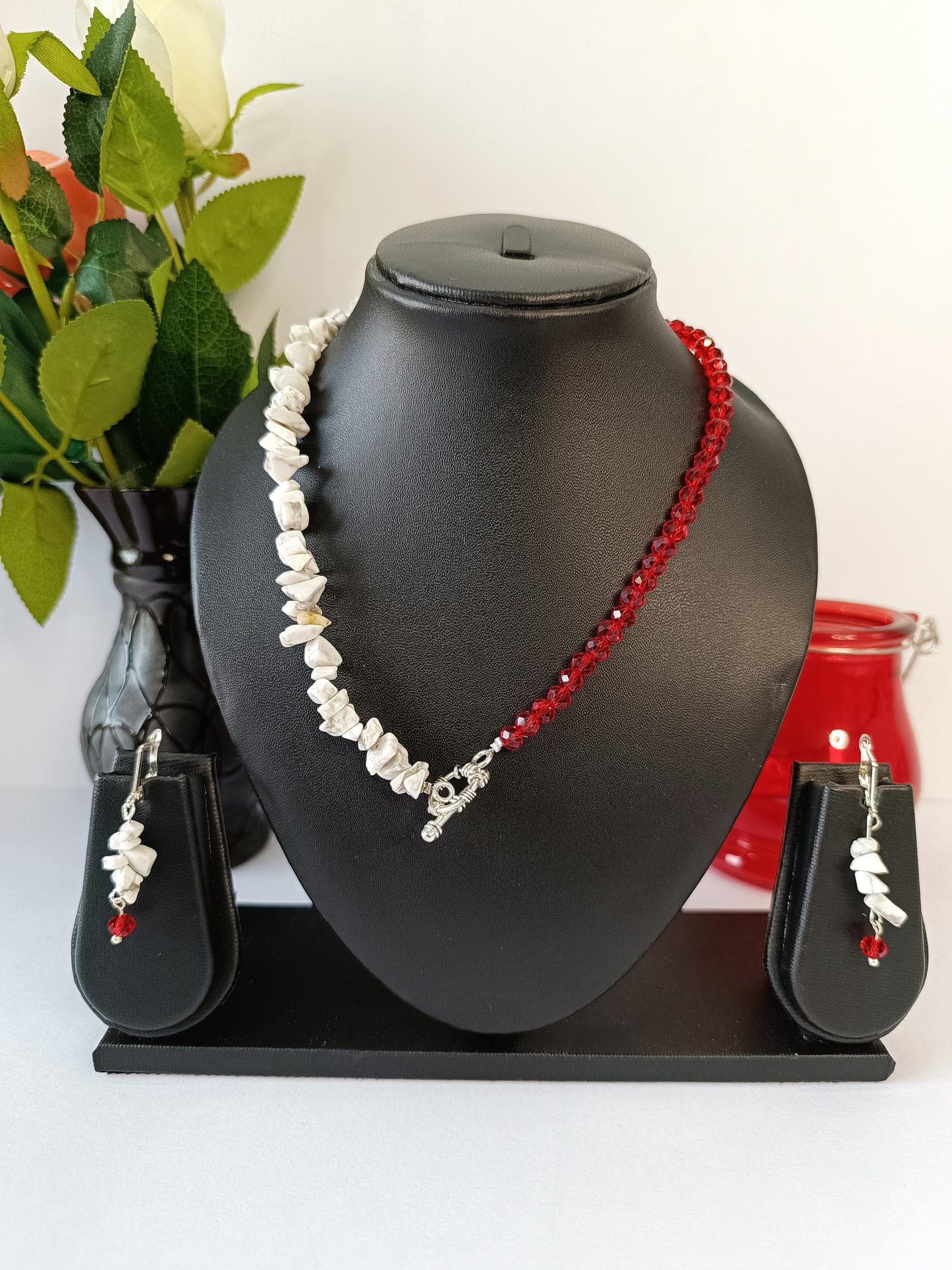 Red & White Reversible Necklace Set