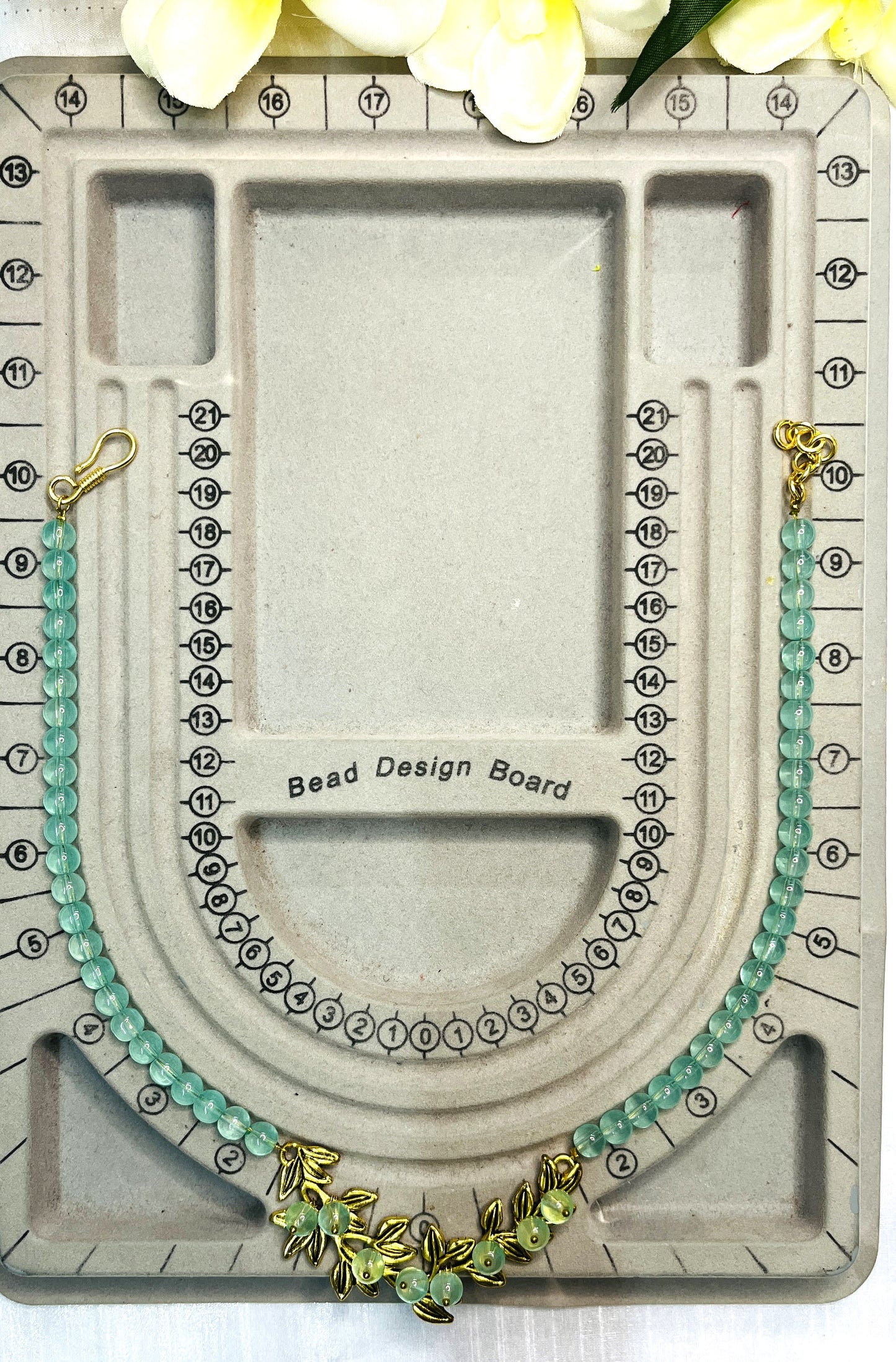 Mint Leaf Elegance Necklace Set