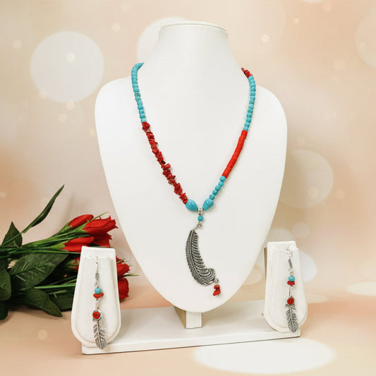 Artistic Feather Blend Necklace Set
