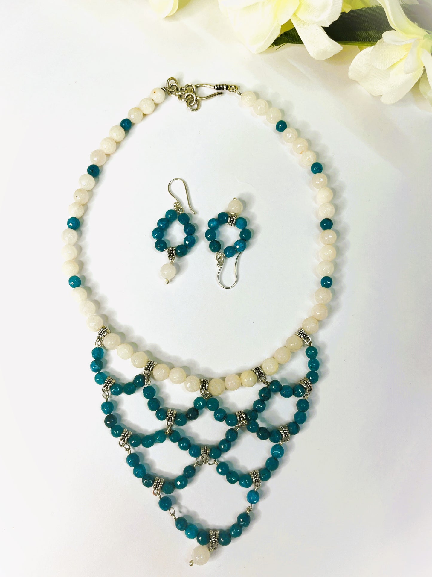 Chandelier Agate Bead Necklace