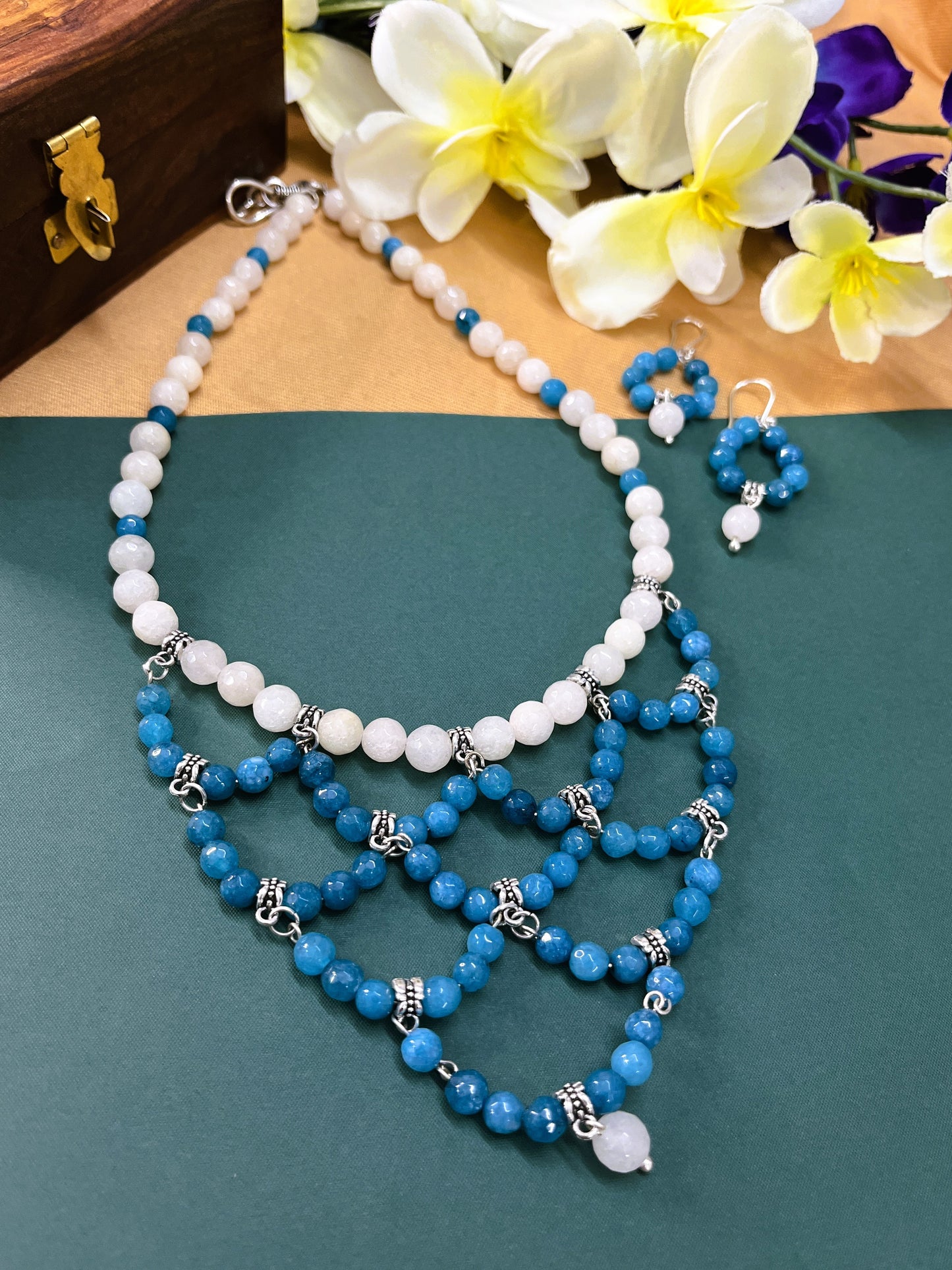Chandelier Agate Bead Necklace