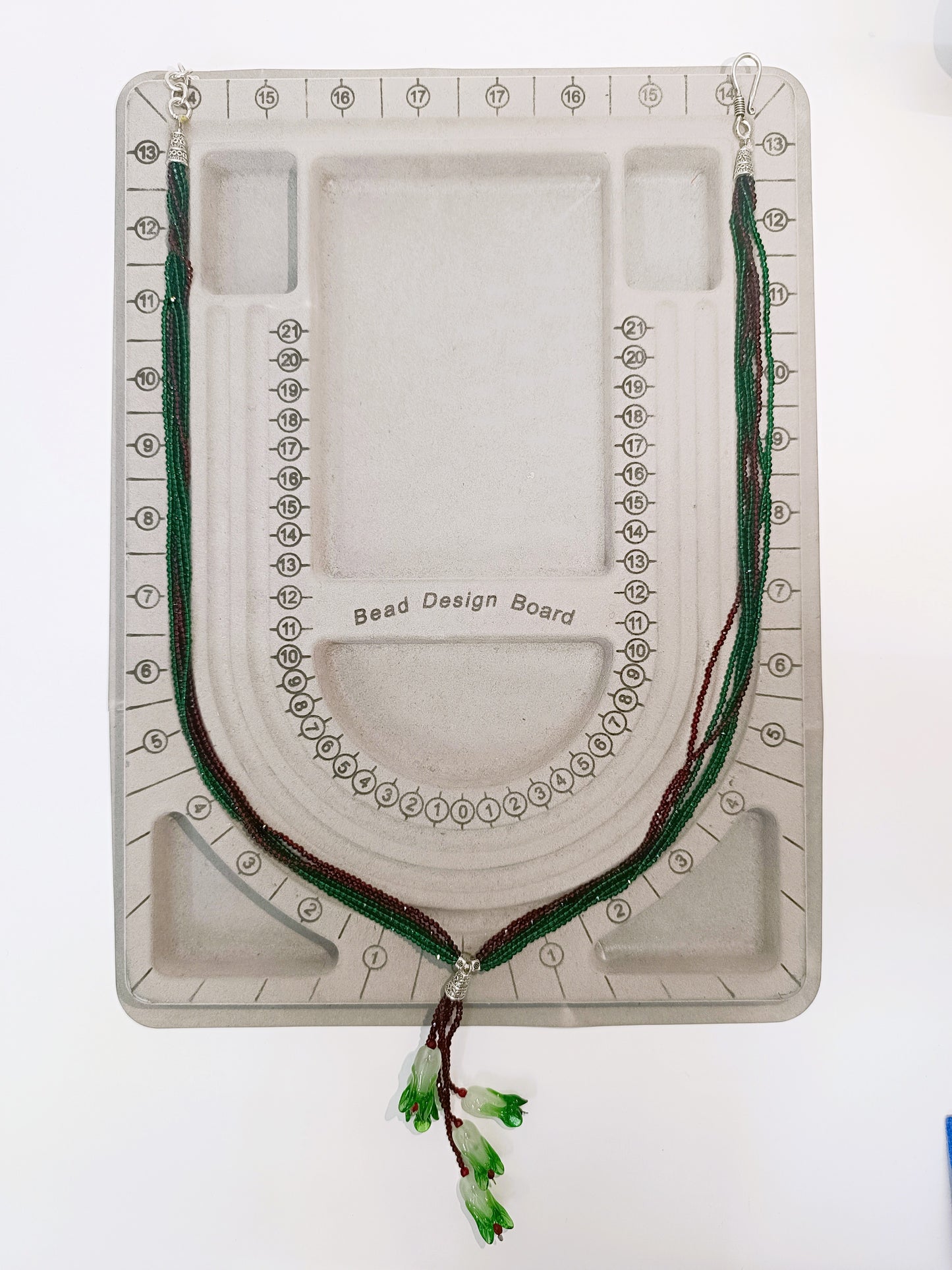 Artisan Tulip Green-Maroon Necklace Set
