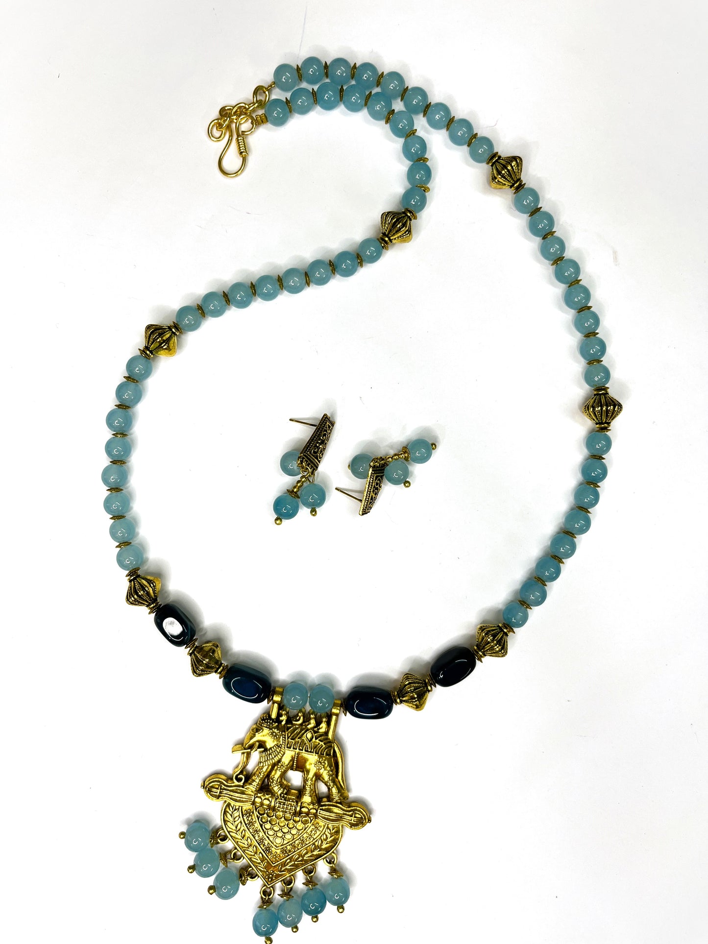 Graceful Elephant Pendant Necklace Set