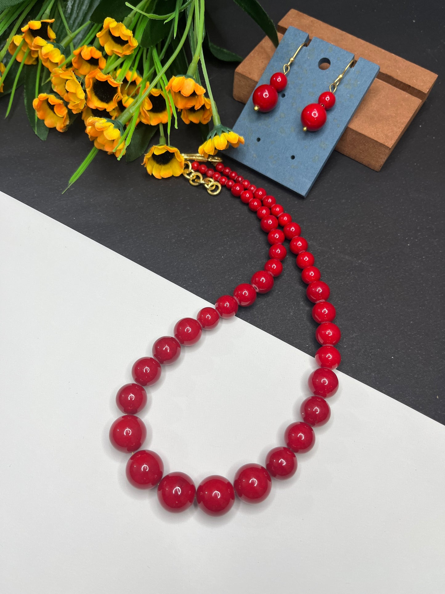 Red Graduated Bead Necklace Set
