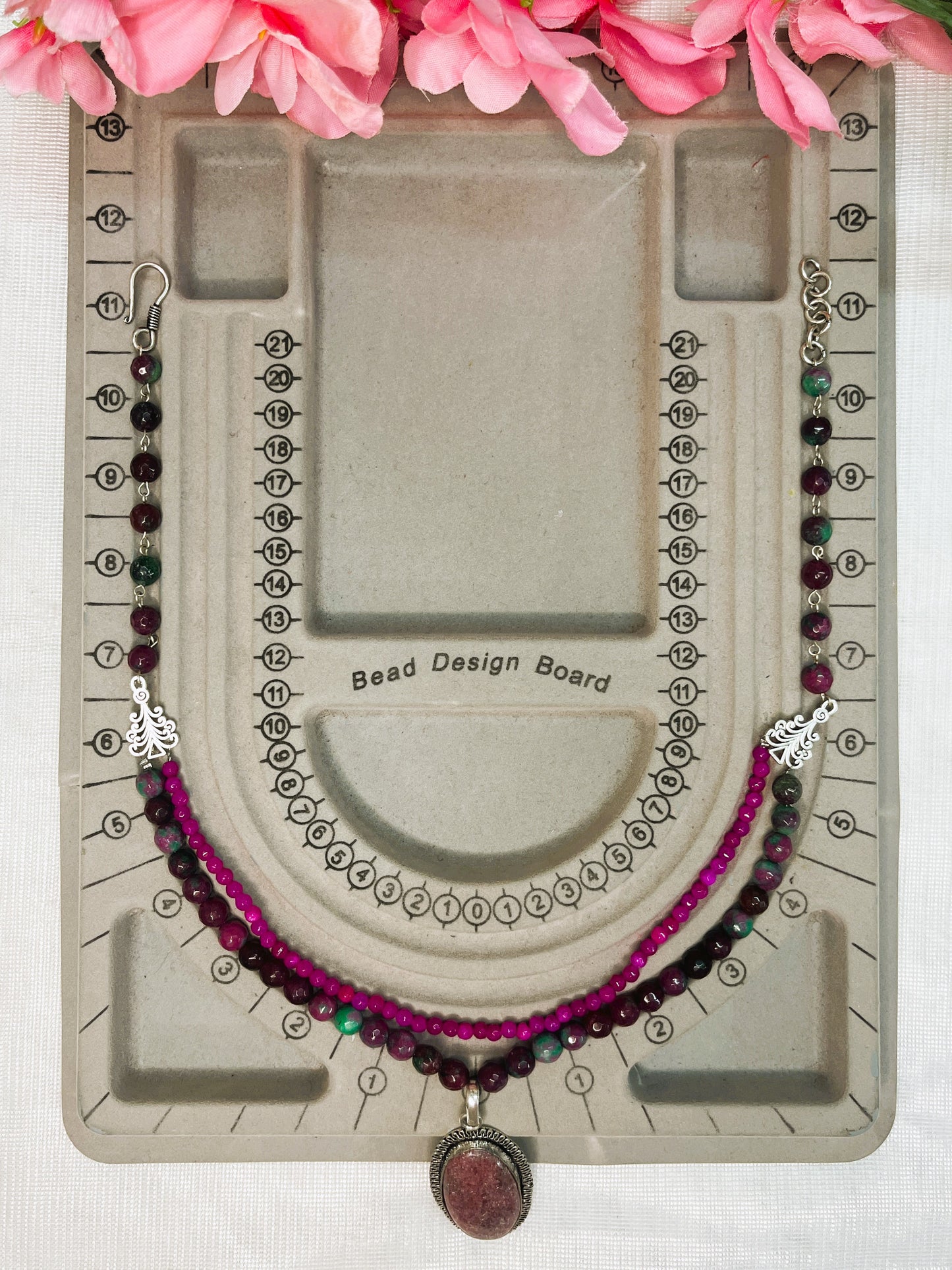 Artistic Jade Quartz Gemstone Necklace Set
